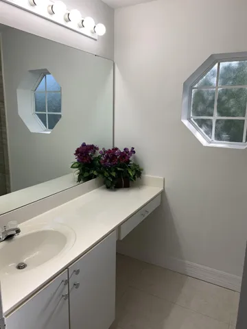 CRUZAN MASTER BATH 2