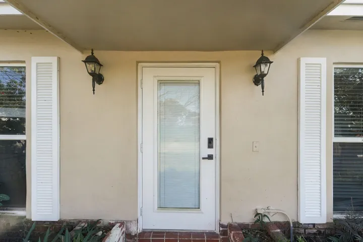 03_exterior entry