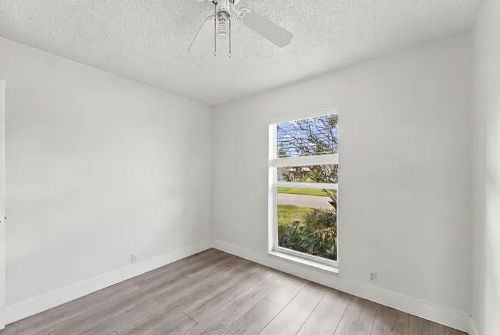 12_bedroom