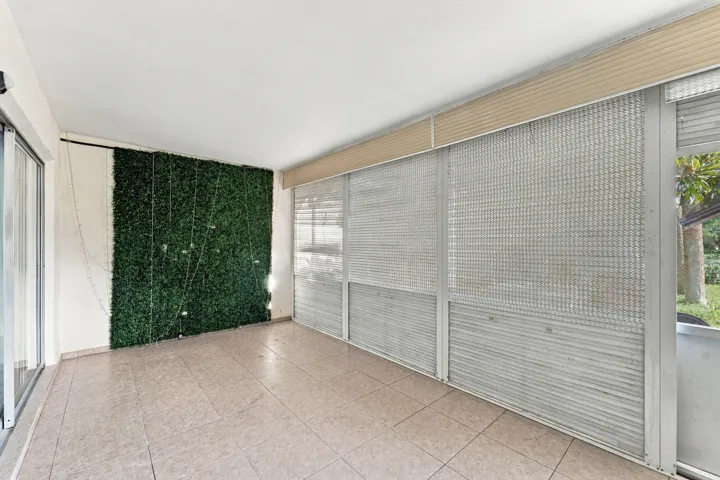 20_sun room