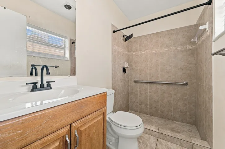 18_primary bathroom
