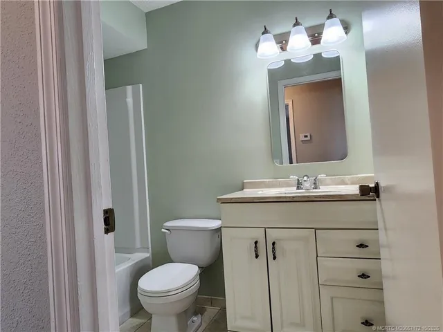 2nd bathroom