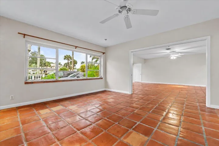 2337 sw 20th den