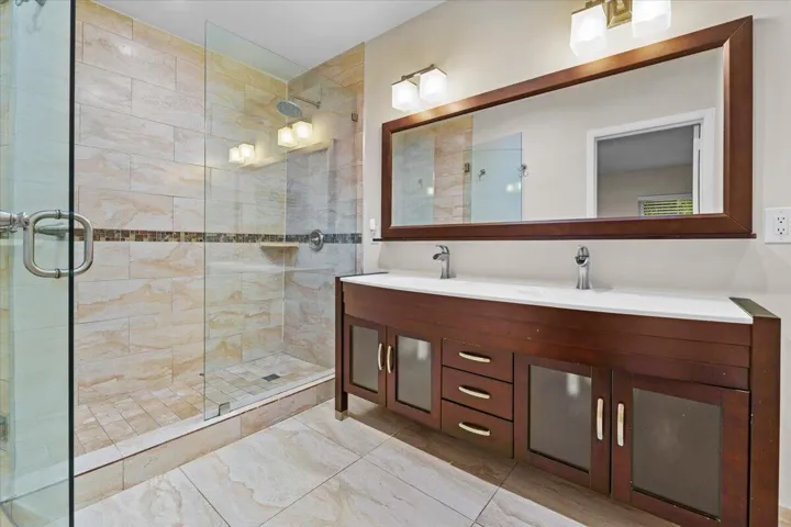 2337 sw 20th bathroom double vanity