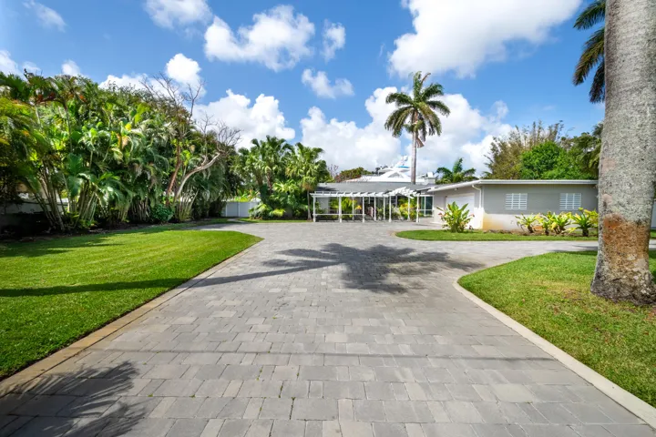 front paver driveway