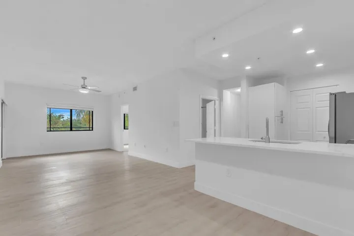 2916-302 KITCHEN 2