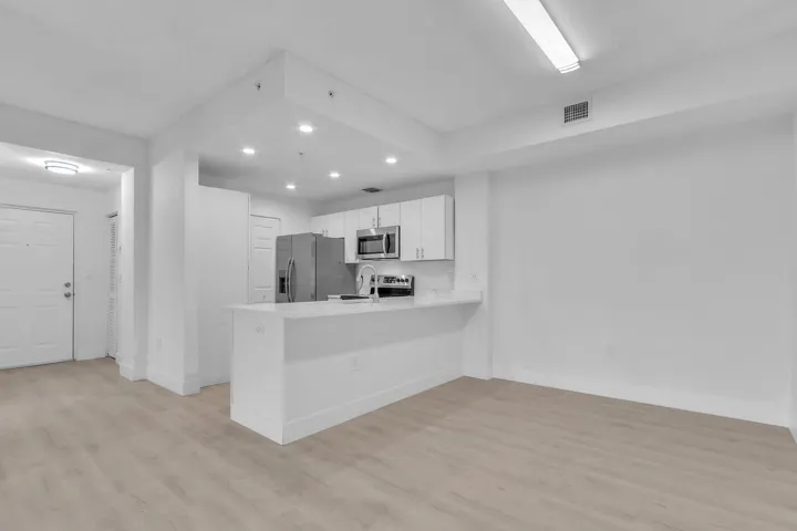 2916-302 KITCHEN 1
