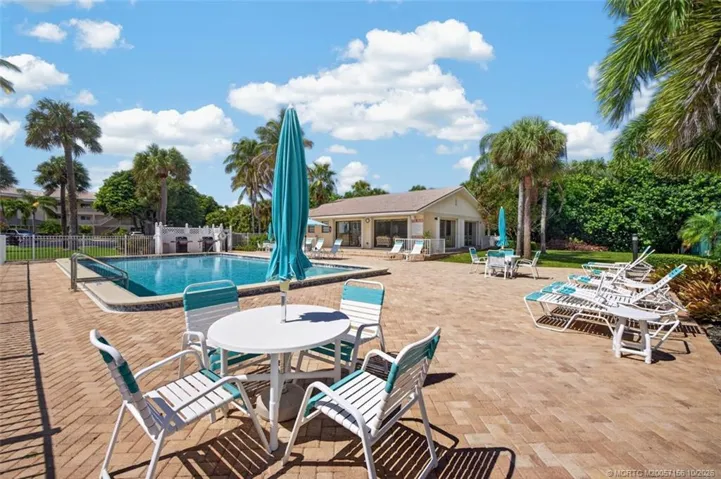 Riverside Pool