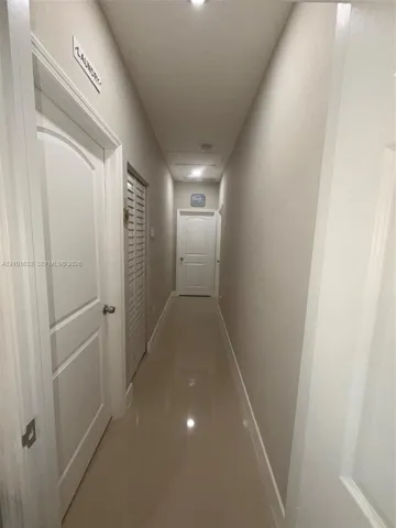 Open hallway in to private en suites. 2BR/2BA.