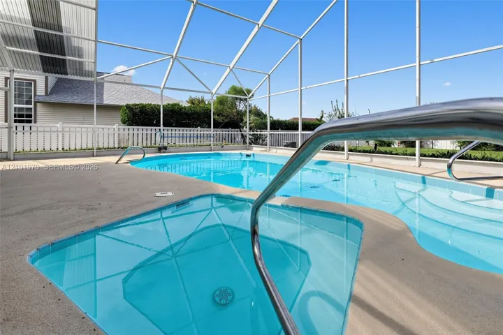 Heated Spa and Pool