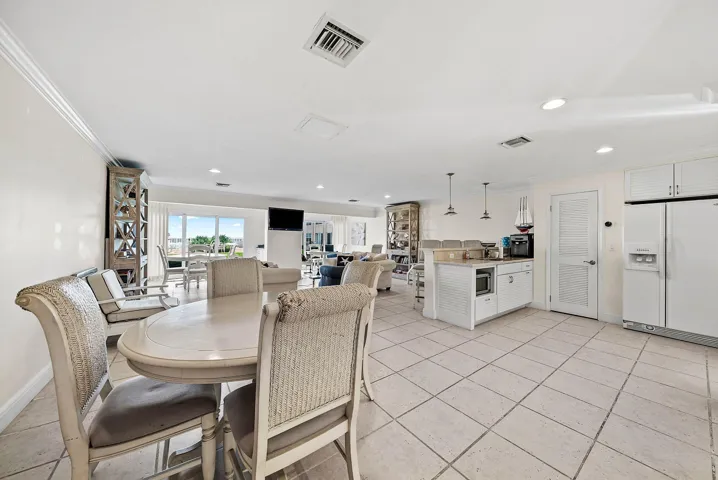 3851 N Ocean Blvd - 311
