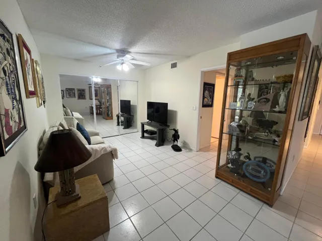 DEN
