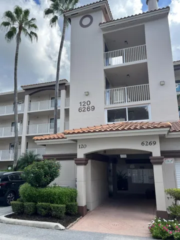 6269 Pointe Regal Circle