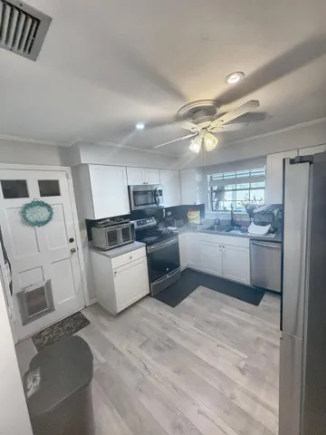 03-Kitchen