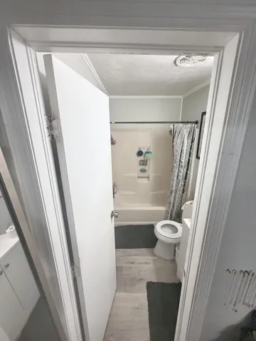 07-Bathroom-2