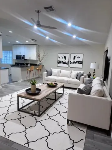 Virtually Staged LR