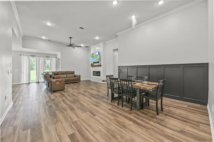 Dining Room Area
