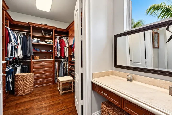 master closet​​‌​​​​‌​​‌‌​‌‌​​​‌‌​‌​‌​‌​​​‌​​ 2
