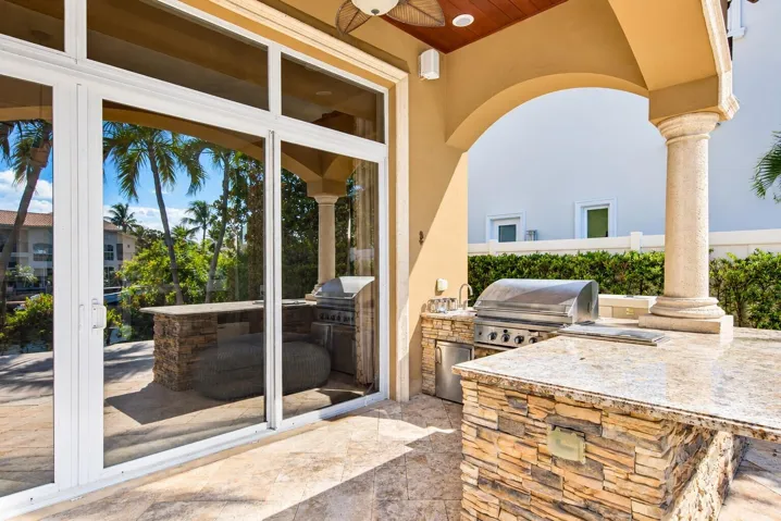 Outdoor Kitchen