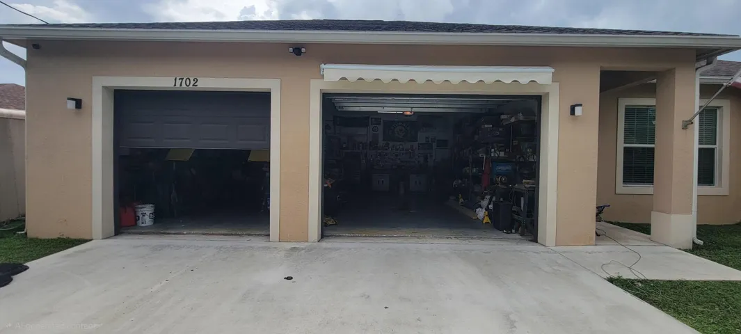 1702 SE N Blackwell Dr (36)