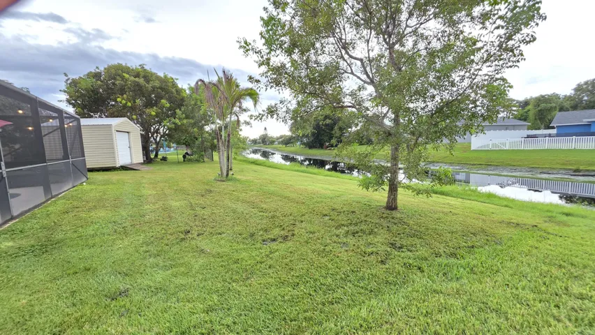 1702 SE N Blackwell Dr (23)