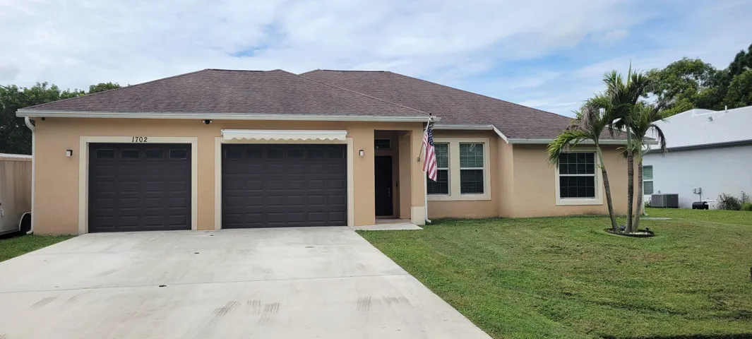 1702 SE N Blackwell Dr (30)