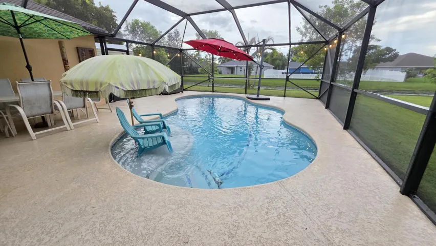 1702 SE N Blackwell Dr (22)