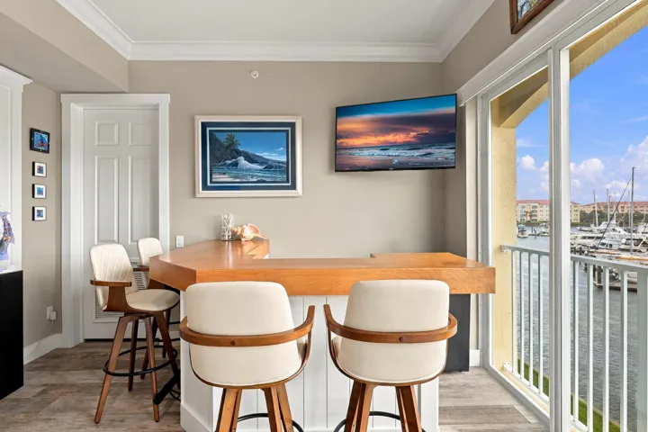 Bar in Sunroom
