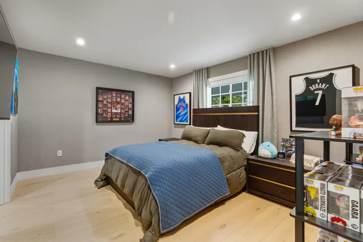 2ND DOWNSTAIRS BEDROOM ENSUITE