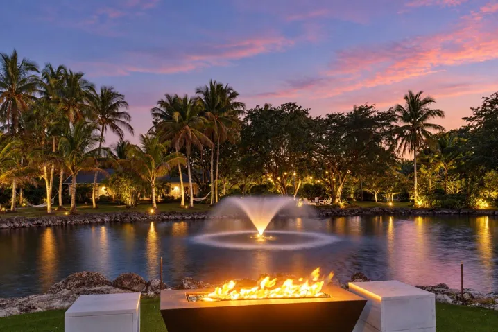 FIRE AND FOUNTAIN VIEWS