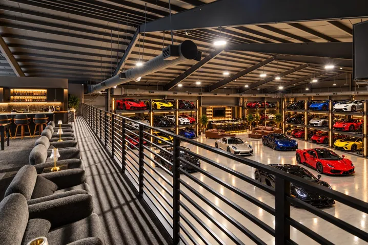 FACILITY CONCEPT OPTION 1 CAR SHOWROOM