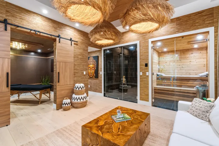 SPA HOUSE WITH MASSAGE ROOM, STEAM, SAUNA