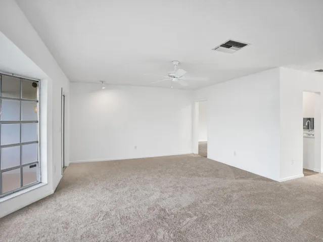 Living / Dining 5