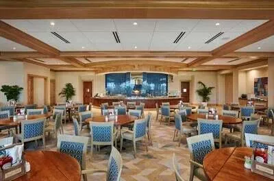 The_BallenIsles_Grille_Room_