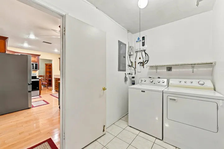 28_stl_8845