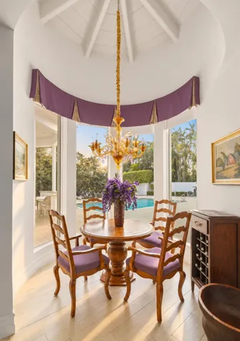 Breakfast Nook