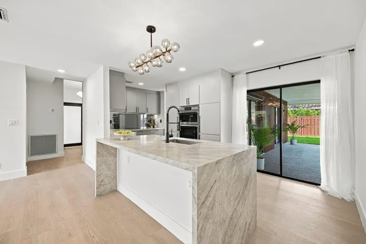 21-web-or-mls-10742-nw-18th-ct