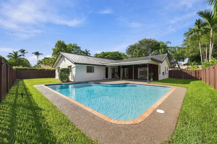 47-web-or-mls-10742-nw-18th-ct