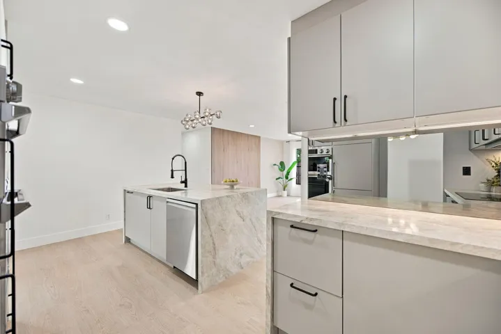 28-web-or-mls-10742-nw-18th-ct