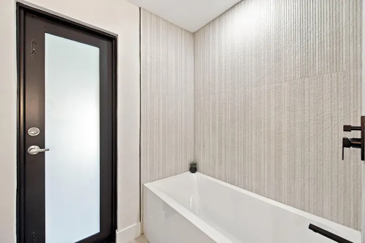 35-web-or-mls-10742-nw-18th-ct