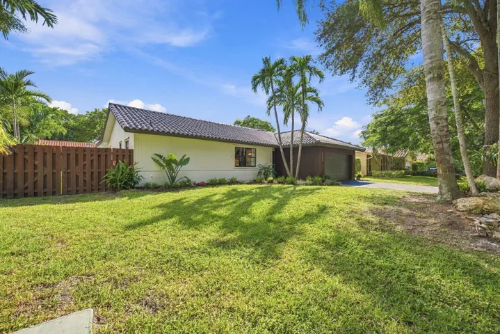 8-web-or-mls-10742-nw-18th-ct