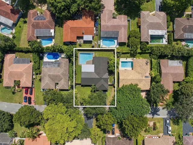 2-web-or-mls-10742-nw-18th-ct