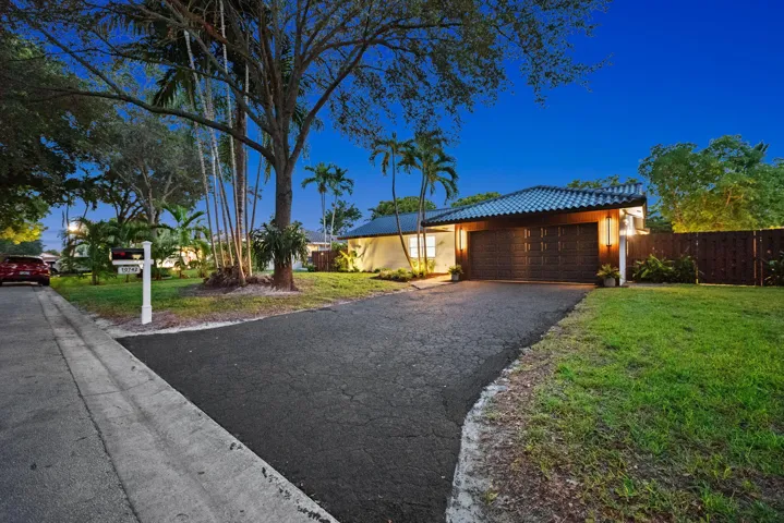 4-web-or-mls-10742-nw-18th-ct