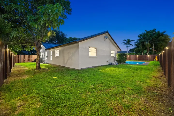 62-web-or-mls-10742-nw-18th-ct