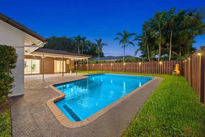 61-web-or-mls-10742-nw-18th-ct