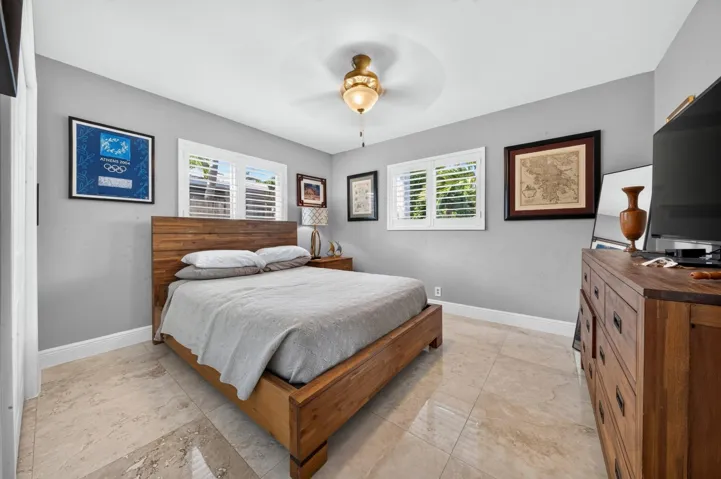 059-064-Bedroom-4000x2660