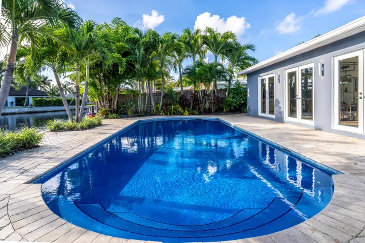027-069-Pool-4000x2667