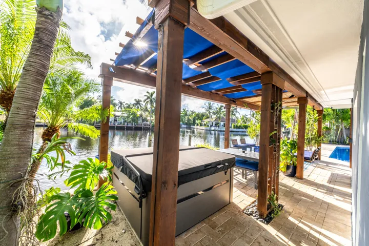 039-016-Patio-4000x2667