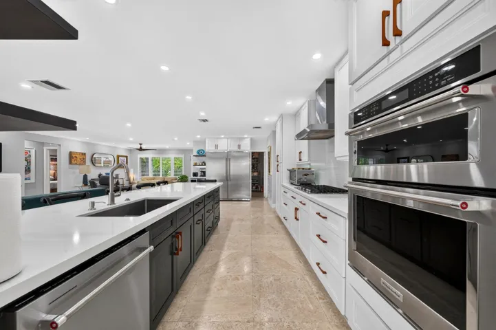 014-009-Kitchen-4000x2662