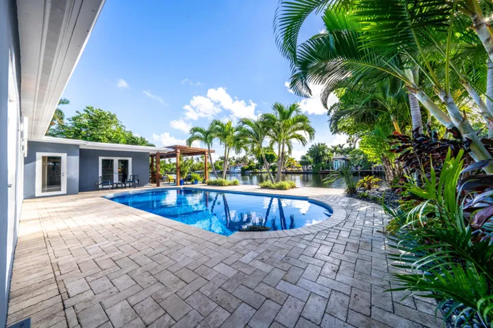 046-054-Patio-4000x2667